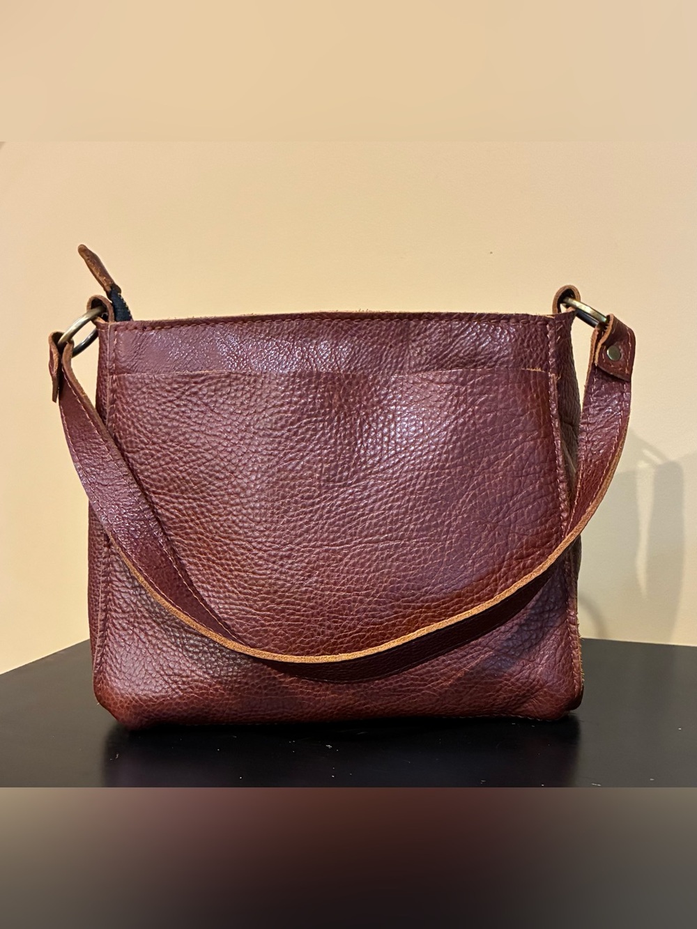 Portland Leather Goods Triangle Shoulder Bag Nutmeg Pebble Leather classic - Picture 2 of 16